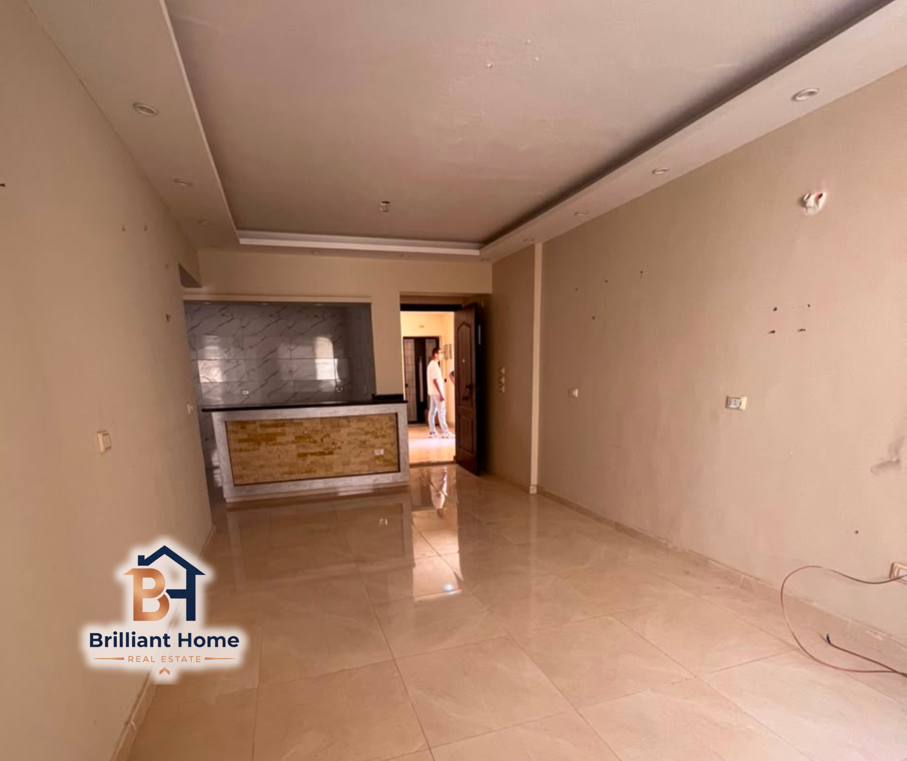 شقه فاضيه للإيجار كود ( 1034 )